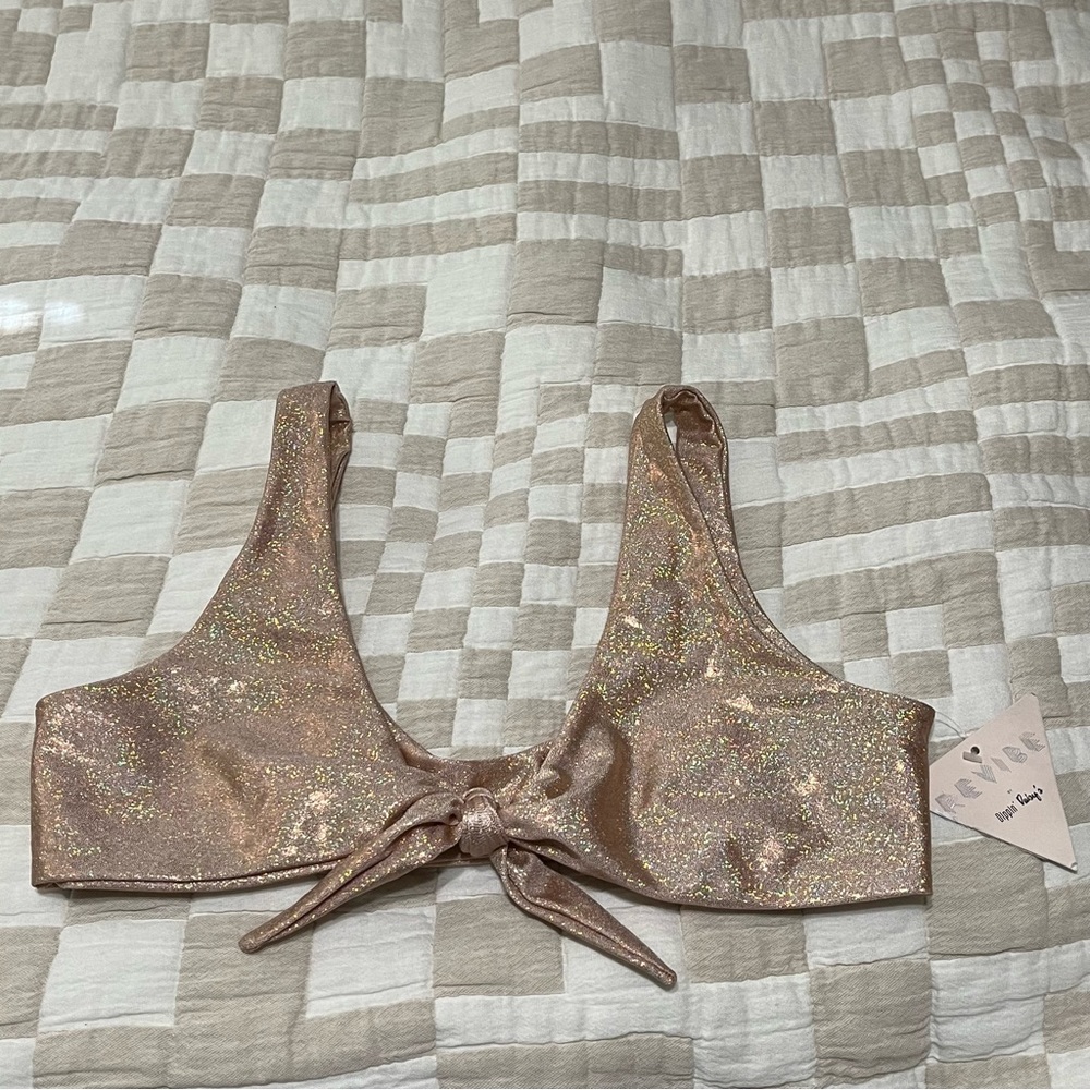 NWT Revibe by Dippin Daisys Muse Holographic Bikini Top in RoseGold - Size Large